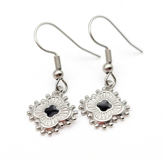Boucles d'oreilles June avec pendentif noir- argenté