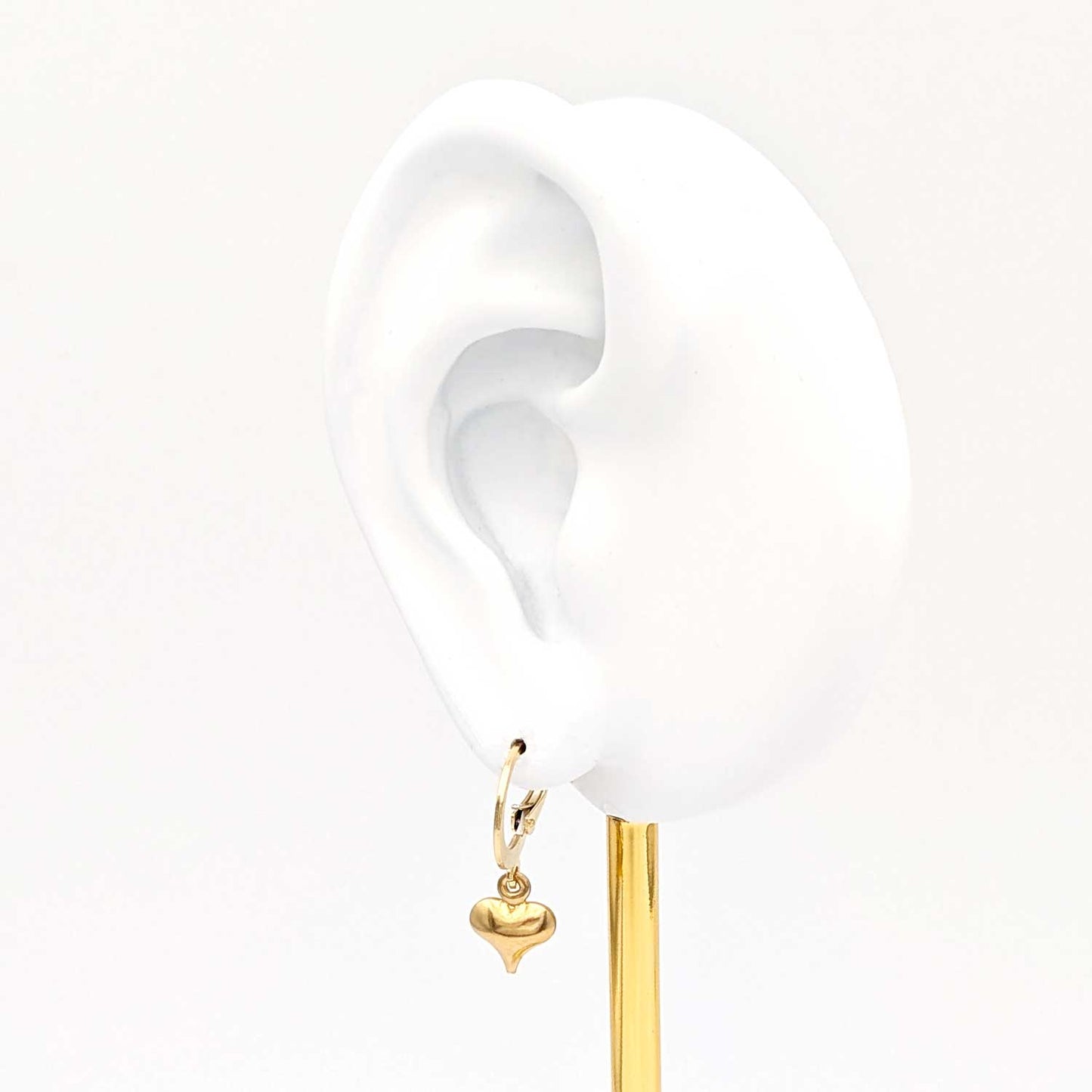 boucles d'oreilles dormeuses avec petit coeur doré en acier inoxydable