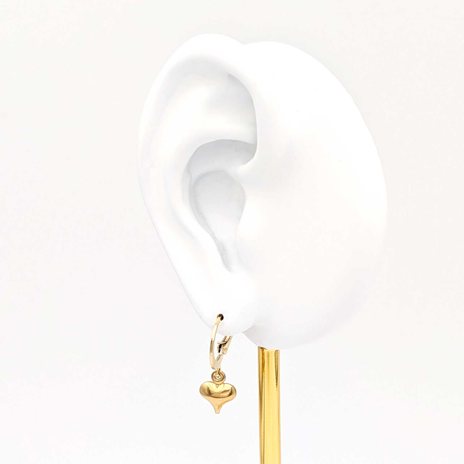 boucles d'oreilles dormeuses avec petit coeur doré en acier inoxydable