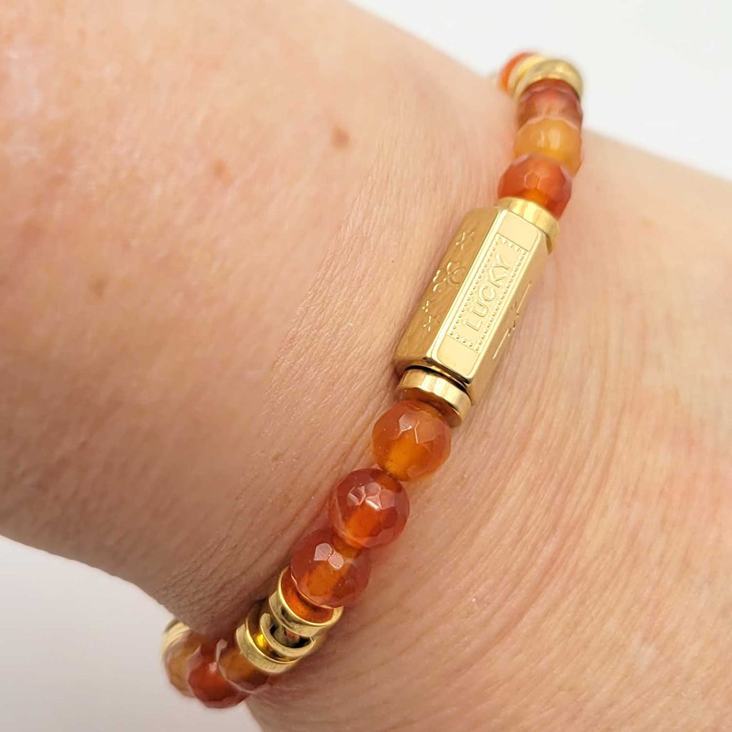 Illustres Bidules bracelet cornaline orange porte-bonheur talisman grigri