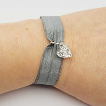 Charger l&#39;image dans la galerie, Bracelet Formidable - petit coeur pailleté argenté