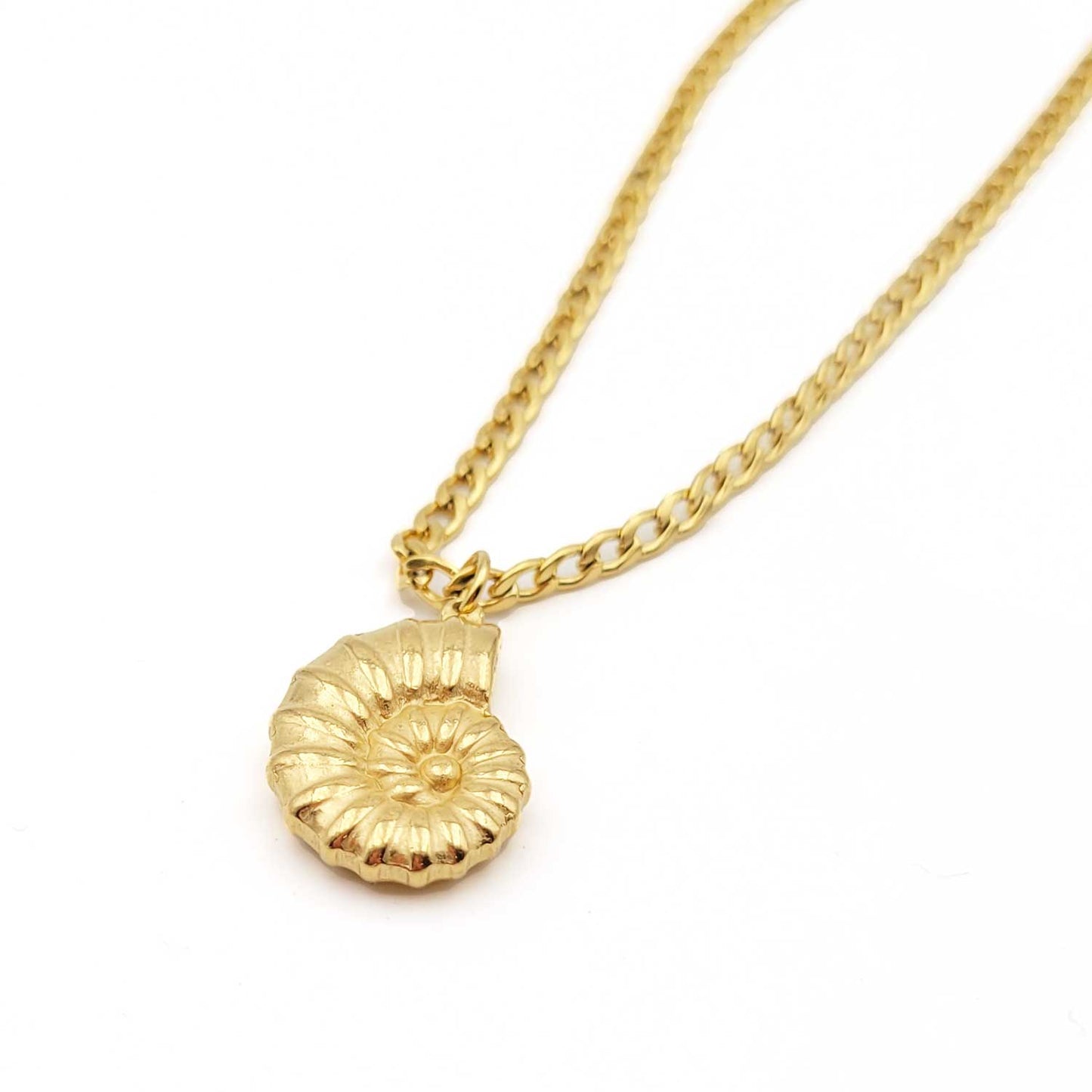 Collier Ester - coquillage acier inoxydable doré