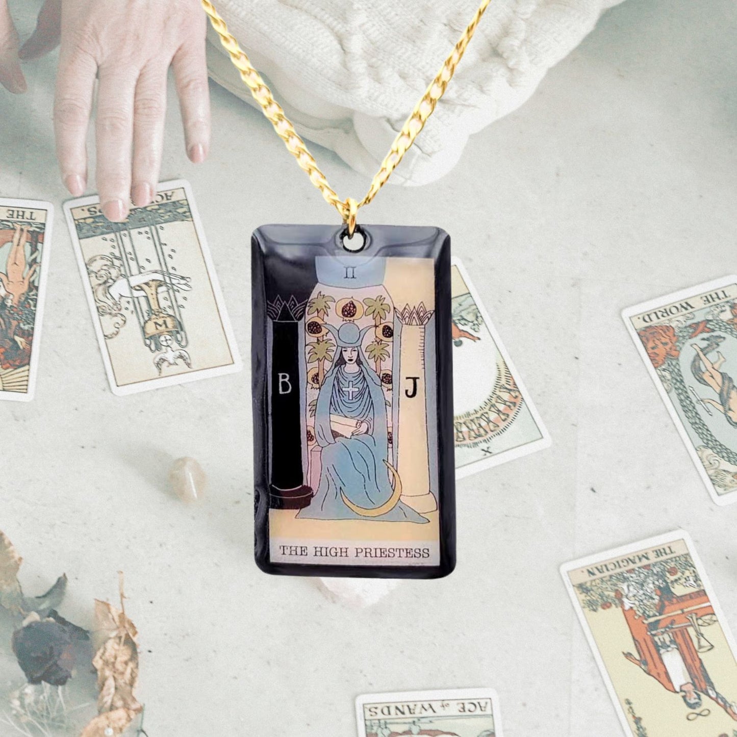 Collier pendentif tarot - The High Priestess - La Grande Prêtresse